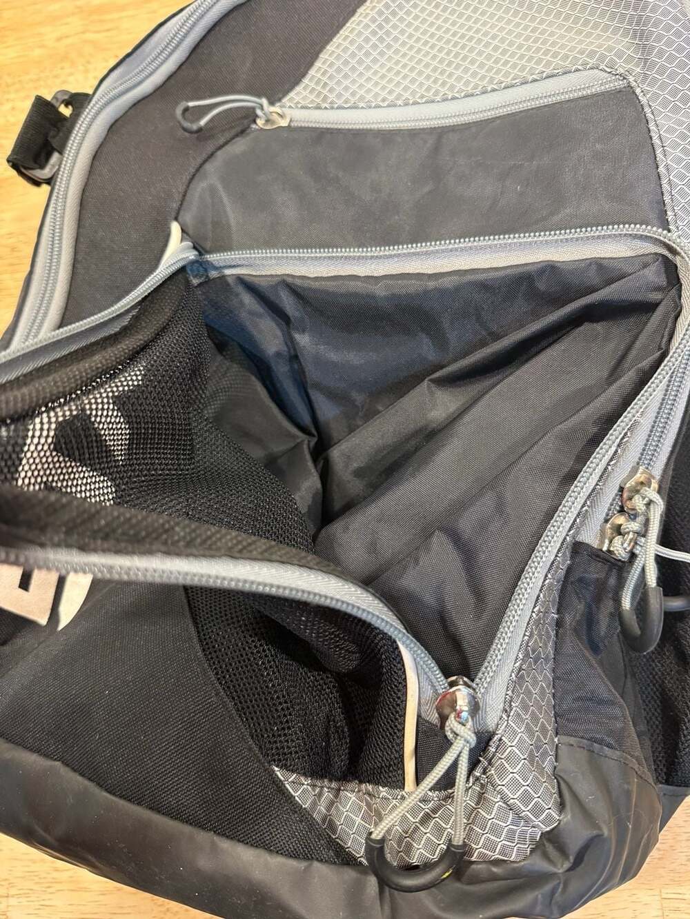 STX Sidewinder Lacrosse Backpack in Black - Picture 3 of 11